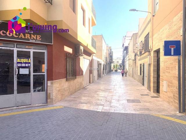 Local comercial en Albox, Pueblo, alquiler